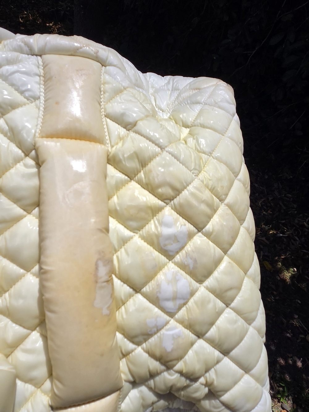 CHANEL COCOON  Cream Quilted Dome Tote with Authenticity Card. Code -With FLAWS - Picture 12 of 16